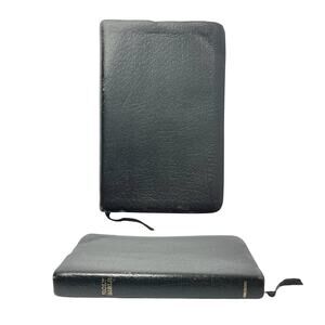 Cambridge University Press KJV Holy Bible Black Berkshire Leather Gold Gilt